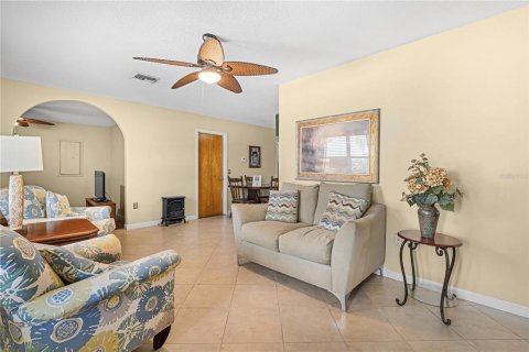 Casa en venta en Lake Panasoffkee, Florida, 2 dormitorios, 163.32 m2 № 1916126 - foto 8