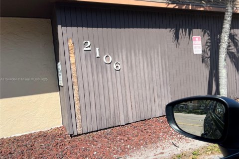 Condo in West Palm Beach, Florida, 2 bedrooms  № 2012381 - photo 22