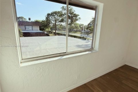 Condo in West Palm Beach, Florida, 2 bedrooms  № 2012381 - photo 5