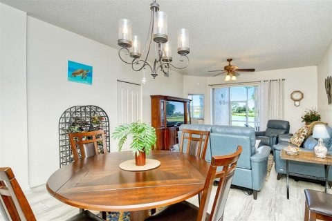 Condo in Sarasota, Florida, 2 bedrooms  № 2099472 - photo 10