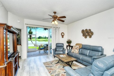 Condo in Sarasota, Florida, 2 bedrooms  № 2099472 - photo 12