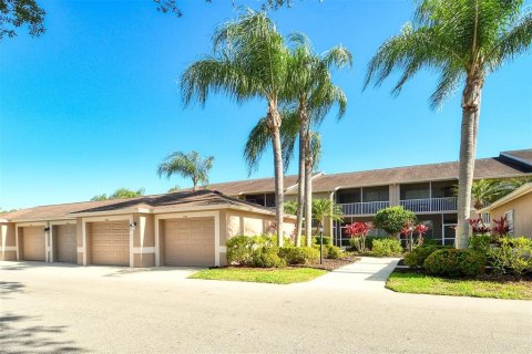 Condo in Sarasota, Florida, 2 bedrooms № 2099472