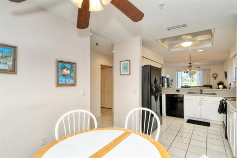 Condo in Sarasota, Florida, 2 bedrooms  № 2099472 - photo 21