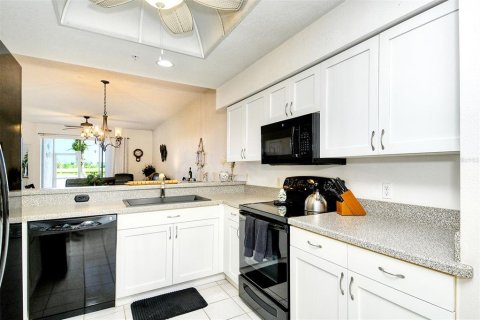 Condo in Sarasota, Florida, 2 bedrooms  № 2099472 - photo 22