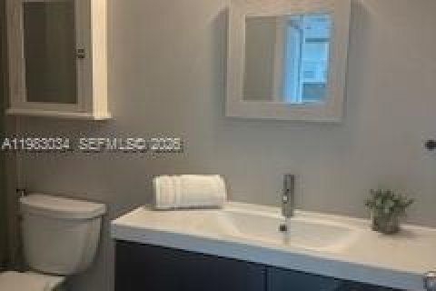 Купить кондоминиум в Майами, Флорида 1 спальня, 68.47м2, № 2049880 - фото 14