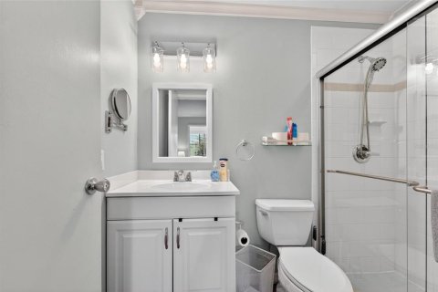 Condo in Sun City Center, Florida, 1 bedroom  № 2237257 - photo 22