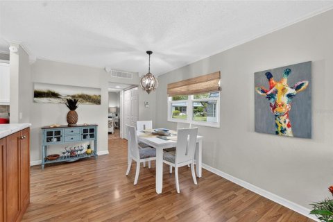 Condo in Sun City Center, Florida, 1 bedroom  № 2237257 - photo 13