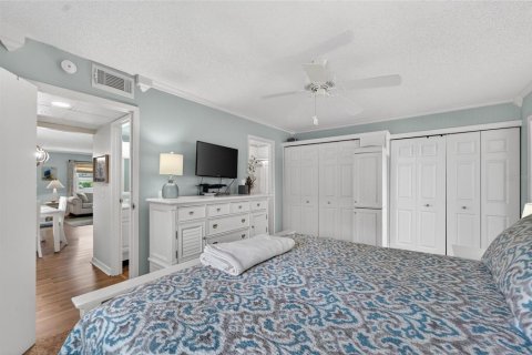 Condo in Sun City Center, Florida, 1 bedroom  № 2237257 - photo 18