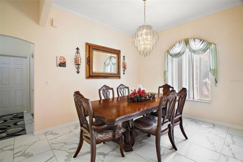 House in Fruitland Park, Florida 3 bedrooms, 220.27 sq.m. № 1513626 - photo 14