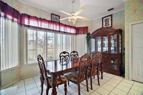 House in Fruitland Park, Florida 3 bedrooms, 220.27 sq.m. № 1513626 - photo 13