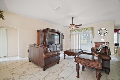 House in Fruitland Park, Florida 3 bedrooms, 220.27 sq.m. № 1513626 - photo 7