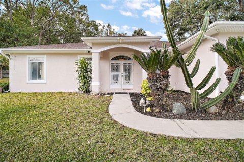 House in Fruitland Park, Florida 3 bedrooms, 220.27 sq.m. № 1513626 - photo 3