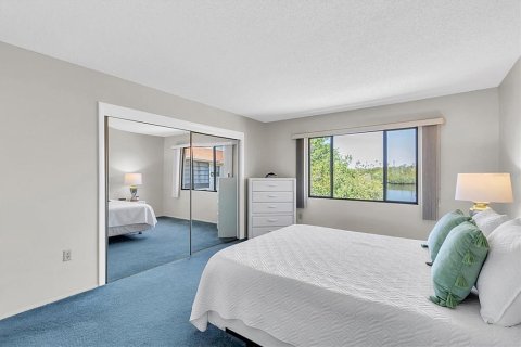 Condominio en venta en Port Richey, Florida, 2 dormitorios, 122.63 m2 № 1651720 - foto 19