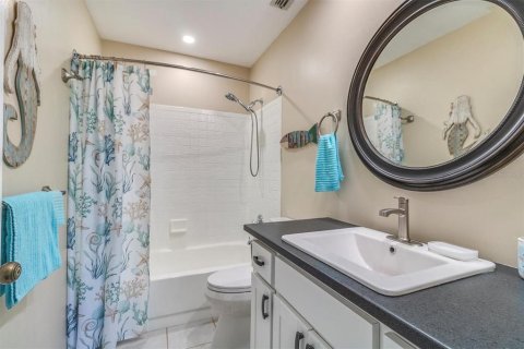 Condominio en venta en Port Richey, Florida, 2 dormitorios, 122.63 m2 № 1651720 - foto 21