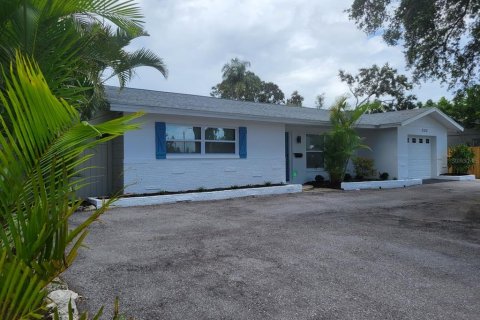 Villa ou maison à louer à Saint Petersburg, Floride: 3 chambres, 120.87 m2 № 1858373 - photo 2