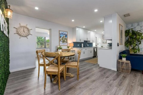 Villa ou maison à louer à Saint Petersburg, Floride: 3 chambres, 120.87 m2 № 1858373 - photo 6