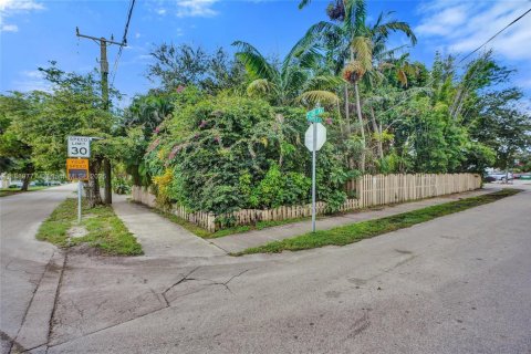 Propiedad comercial en venta en Hollywood, Florida, 83.15 m2 № 1938972 - foto 16