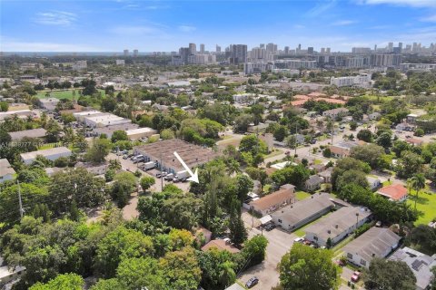 Propiedad comercial en venta en Hollywood, Florida, 83.15 m2 № 1938972 - foto 14