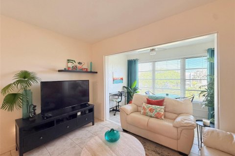 Copropriété à vendre à Margate, Floride: 2 chambres, 83.61 m2 № 2084409 - photo 4
