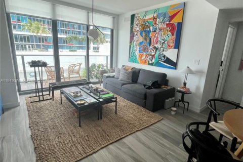 Снять в аренду кондоминиум в Майами, Флорида 1 спальня, 52.95м2, № 2004868 - фото 4