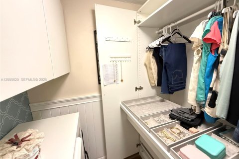 Condo in Weston, Florida, 2 bedrooms  № 2069639 - photo 17