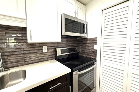 Condo in Weston, Florida, 2 bedrooms  № 2069639 - photo 5