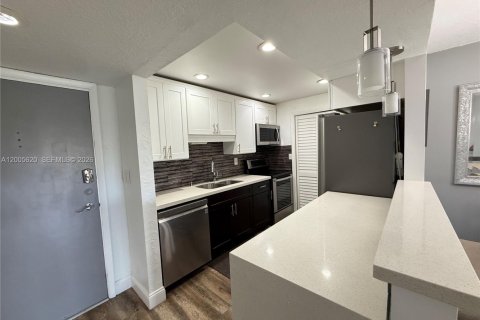 Condo in Weston, Florida, 2 bedrooms  № 2069639 - photo 29