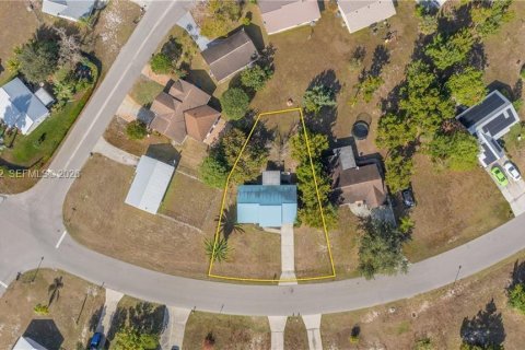 House in LaBelle, Florida 2 bedrooms, 74.69 sq.m. № 2003106 - photo 25