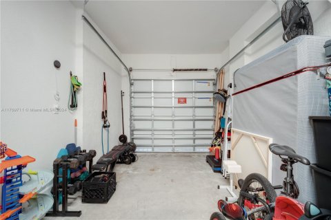 Adosado en venta en Miami, Florida, 3 dormitorios, 157.47 m2 № 1984841 - foto 29