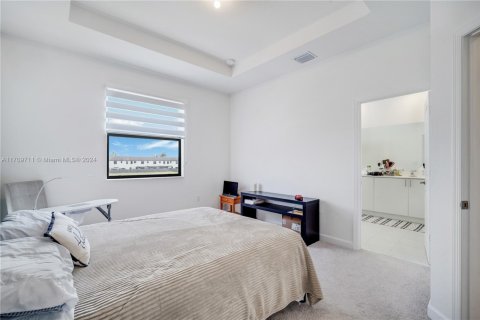 Adosado en venta en Miami, Florida, 3 dormitorios, 157.47 m2 № 1984841 - foto 24