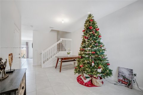 Adosado en venta en Miami, Florida, 3 dormitorios, 157.47 m2 № 1984841 - foto 6