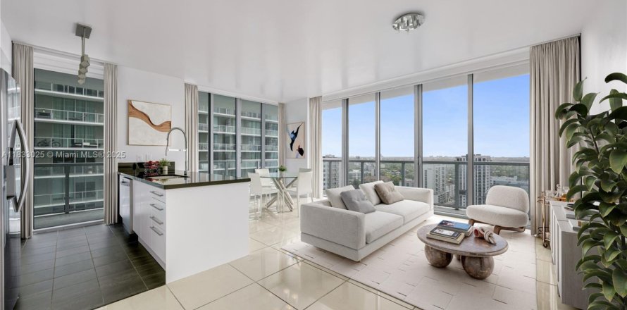Condominio en Miami, Florida, 2 dormitorios  № 1814299