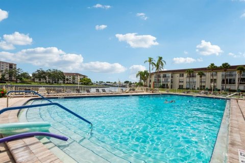 Casa en venta en Clearwater, Florida, 2 dormitorios, 130.06 m2 № 1837365 - foto 24