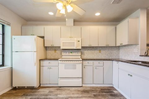 Casa en venta en Clearwater, Florida, 2 dormitorios, 130.06 m2 № 1837365 - foto 5