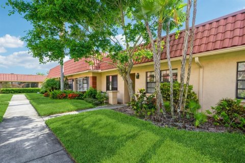 Casa en venta en Clearwater, Florida, 2 dormitorios, 130.06 m2 № 1837365 - foto 2