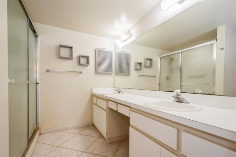 Casa en venta en Clearwater, Florida, 2 dormitorios, 130.06 m2 № 1837365 - foto 12