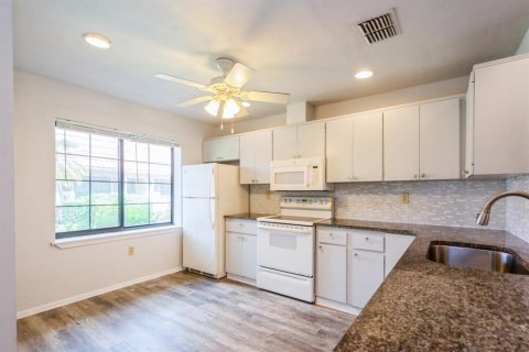 Casa en venta en Clearwater, Florida, 2 dormitorios, 130.06 m2 № 1837365 - foto 4
