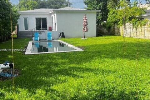 Villa ou maison à vendre à Miami, Floride: 4 chambres, 123.75 m2 № 2153191 - photo 3