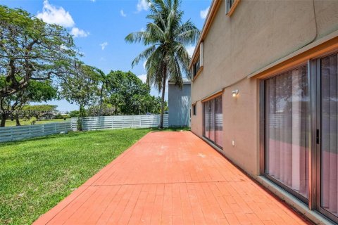Casa en venta en Miami, Florida, 4 dormitorios, 193.61 m2 № 1683240 - foto 11