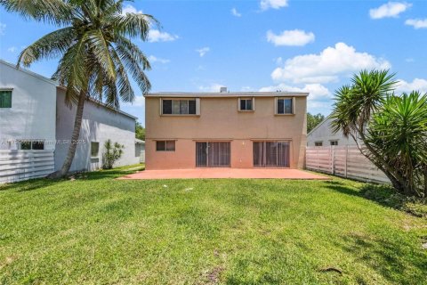 Casa en venta en Miami, Florida, 4 dormitorios, 193.61 m2 № 1683240 - foto 19