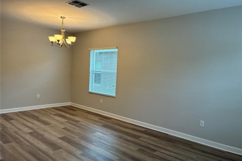 House in Tampa, Florida 6 bedrooms, 291.53 sq.m. № 1912448 - photo 5