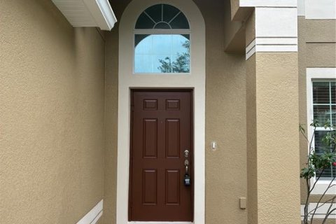 House in Tampa, Florida 6 bedrooms, 291.53 sq.m. № 1912448 - photo 3