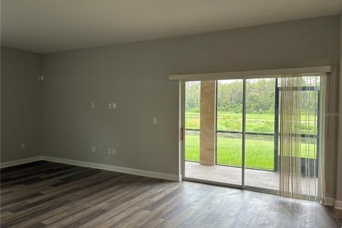 House in Tampa, Florida 6 bedrooms, 291.53 sq.m. № 1912448 - photo 11