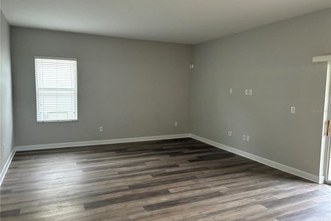 House in Tampa, Florida 6 bedrooms, 291.53 sq.m. № 1912448 - photo 10