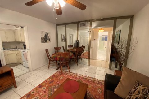 Снять в аренду кондоминиум в Халландейл-Бич, Флорида 1 спальня, 58.99м2, № 1939270 - фото 13