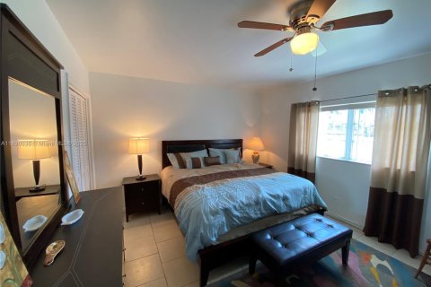 Снять в аренду кондоминиум в Халландейл-Бич, Флорида 1 спальня, 58.99м2, № 1939270 - фото 17
