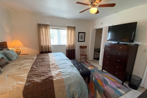 Снять в аренду кондоминиум в Халландейл-Бич, Флорида 1 спальня, 58.99м2, № 1939270 - фото 22