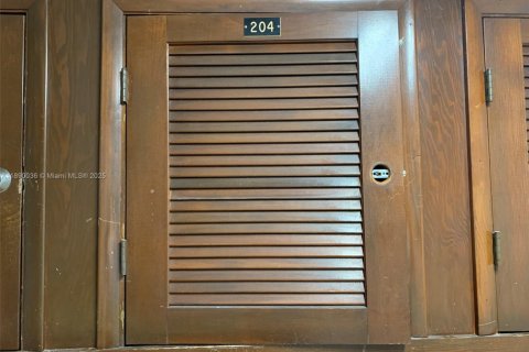 Снять в аренду кондоминиум в Халландейл-Бич, Флорида 1 спальня, 58.99м2, № 1939270 - фото 27