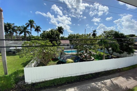 Снять в аренду кондоминиум в Халландейл-Бич, Флорида 1 спальня, 58.99м2, № 1939270 - фото 11