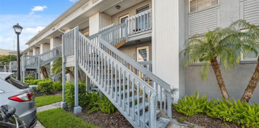 Condominio en Tampa, Florida, 2 dormitorios  № 1884473